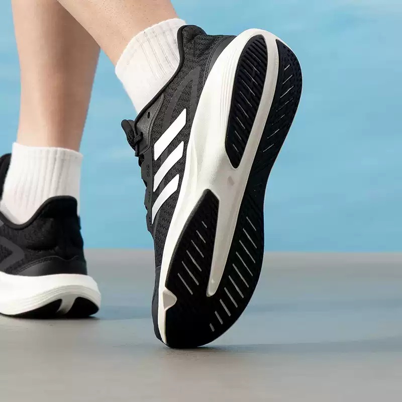 Adidas heren- en damesschoenen - Lightweight Road Running Shoes recensie en prijs